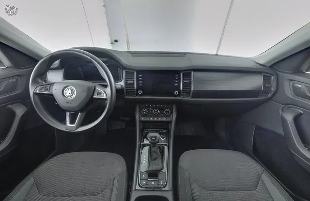 Skoda Kodiaq 2,0 TDI 150 Ambition DSG *Loistovaihdokki / Webasto / LED / Canton / Digimittaristo* - Autohuumakorko 1,99%+kulut - Tilaa tehoa ja tyyliä automaattivaihtein ja kattavilla varusteilla Image 8